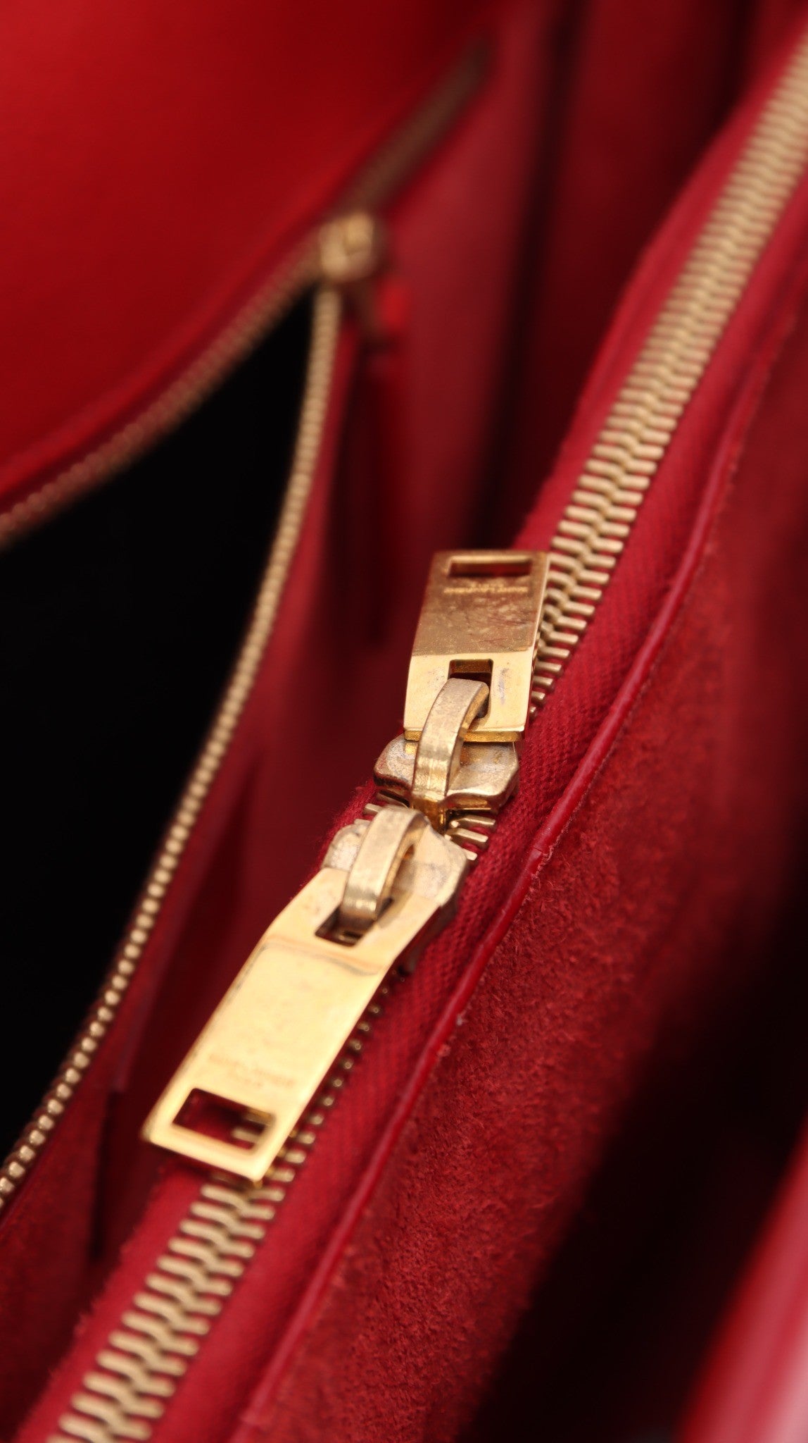 Saint Laurent Sac De Jour Shoulder Bag - Red