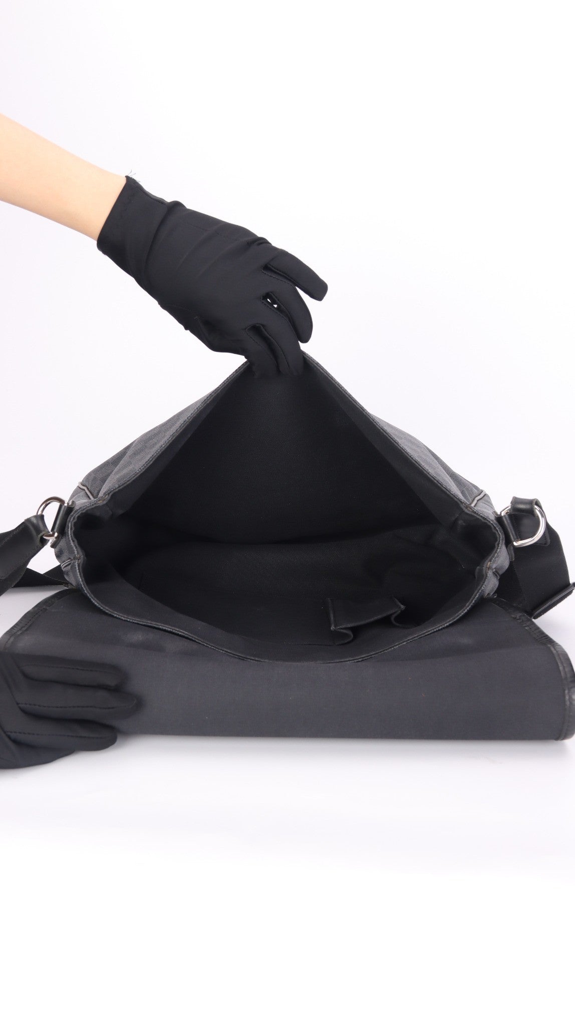 Louis Vuitton Messenger Shoulder Bag - Black