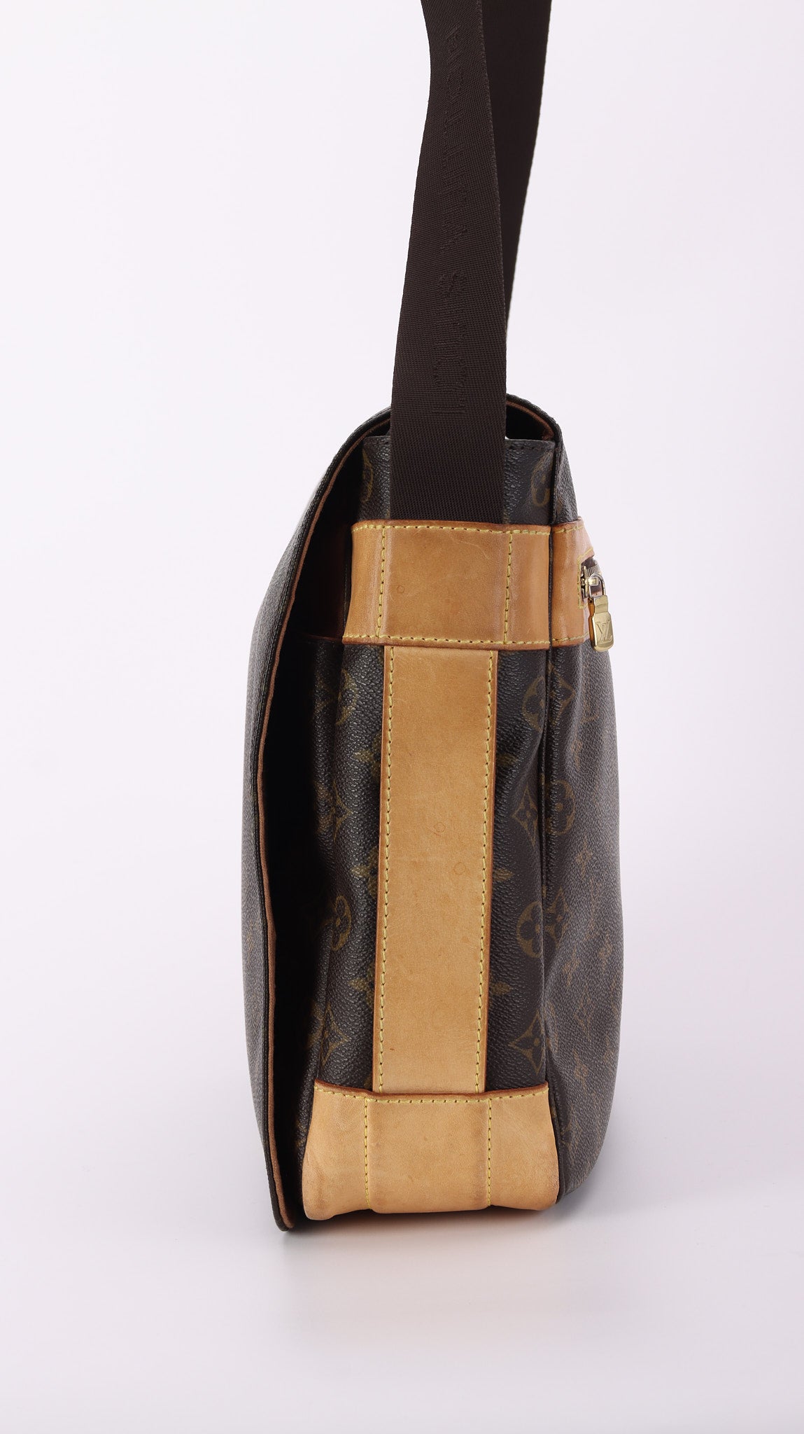 Louis Vuitton Messenger Shoulder Bag - Monogram