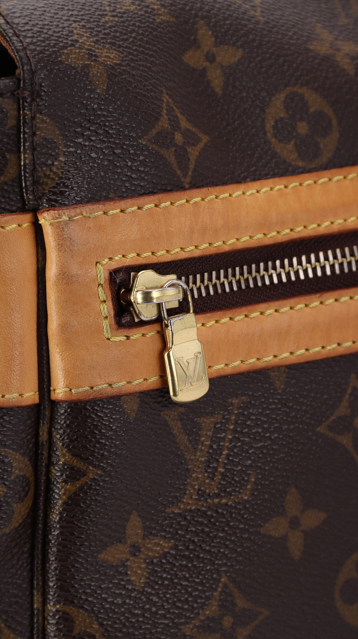 Louis Vuitton Messenger Shoulder Bag - Monogram