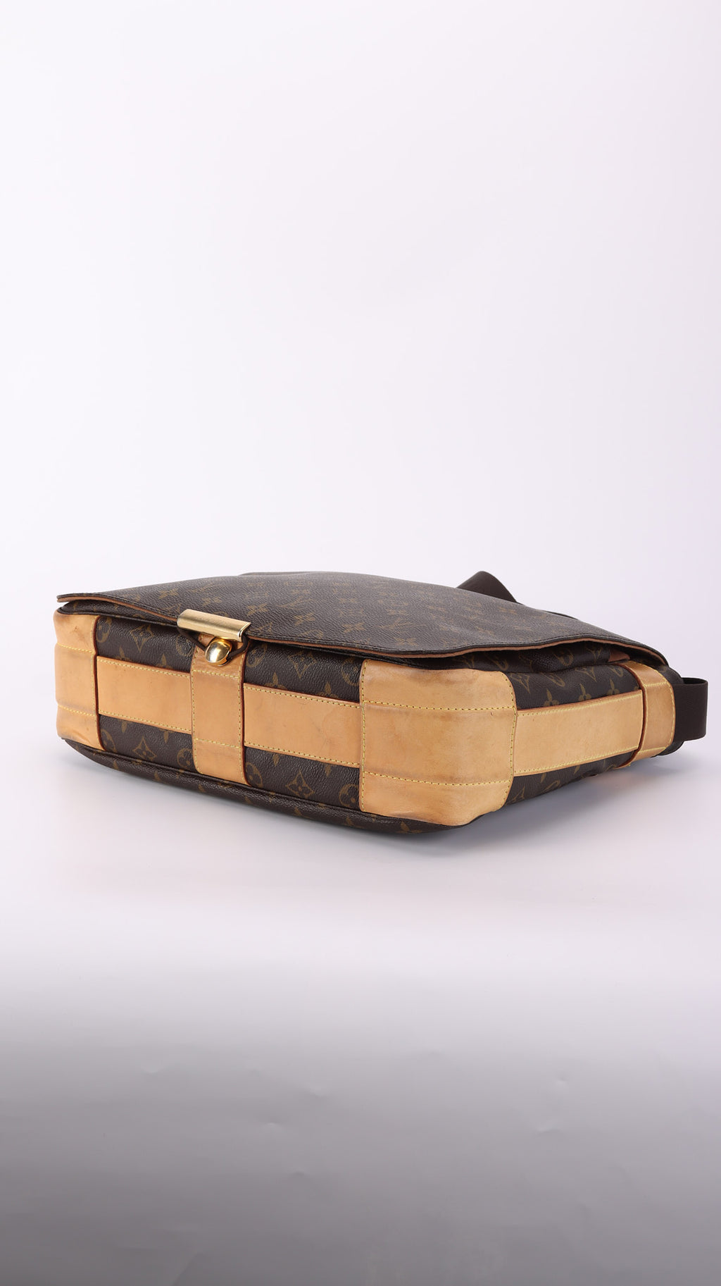 Louis Vuitton Messenger Shoulder Bag - Monogram