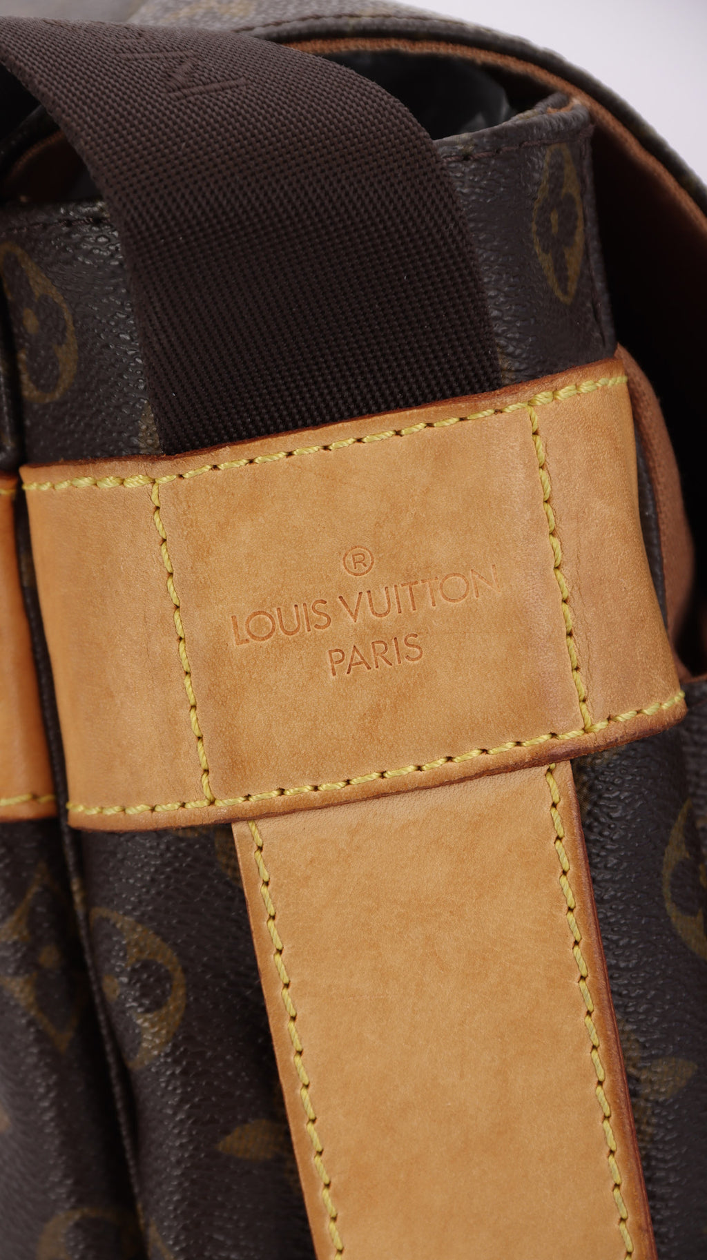 Louis Vuitton Messenger Shoulder Bag - Monogram