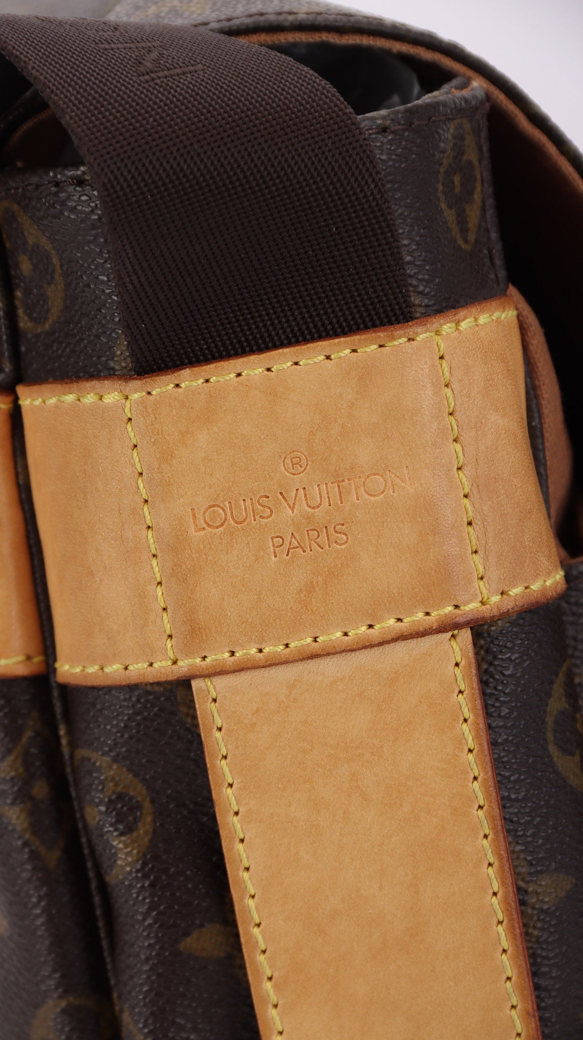 Louis Vuitton Messenger Shoulder Bag - Monogram