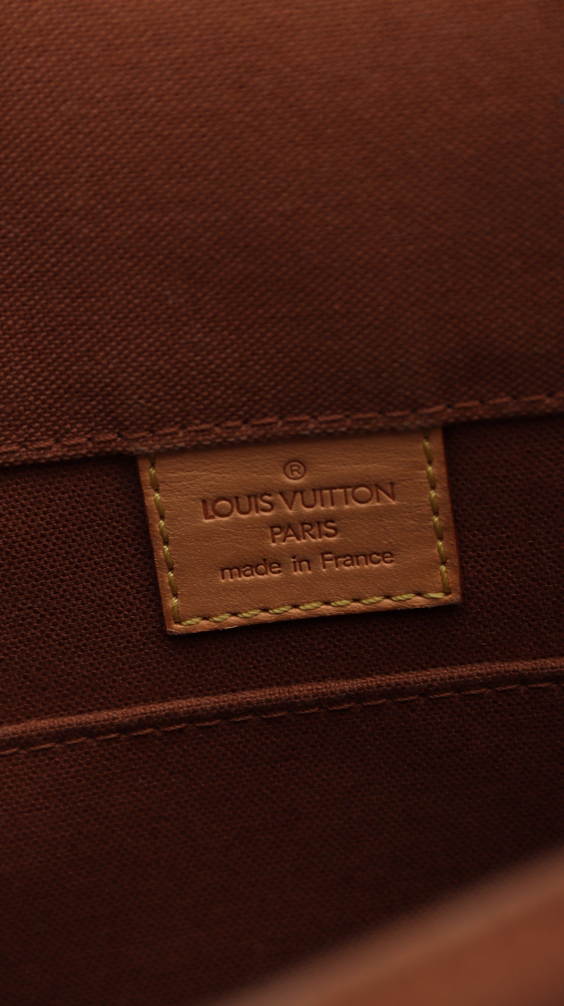 Louis Vuitton Messenger Shoulder Bag - Monogram