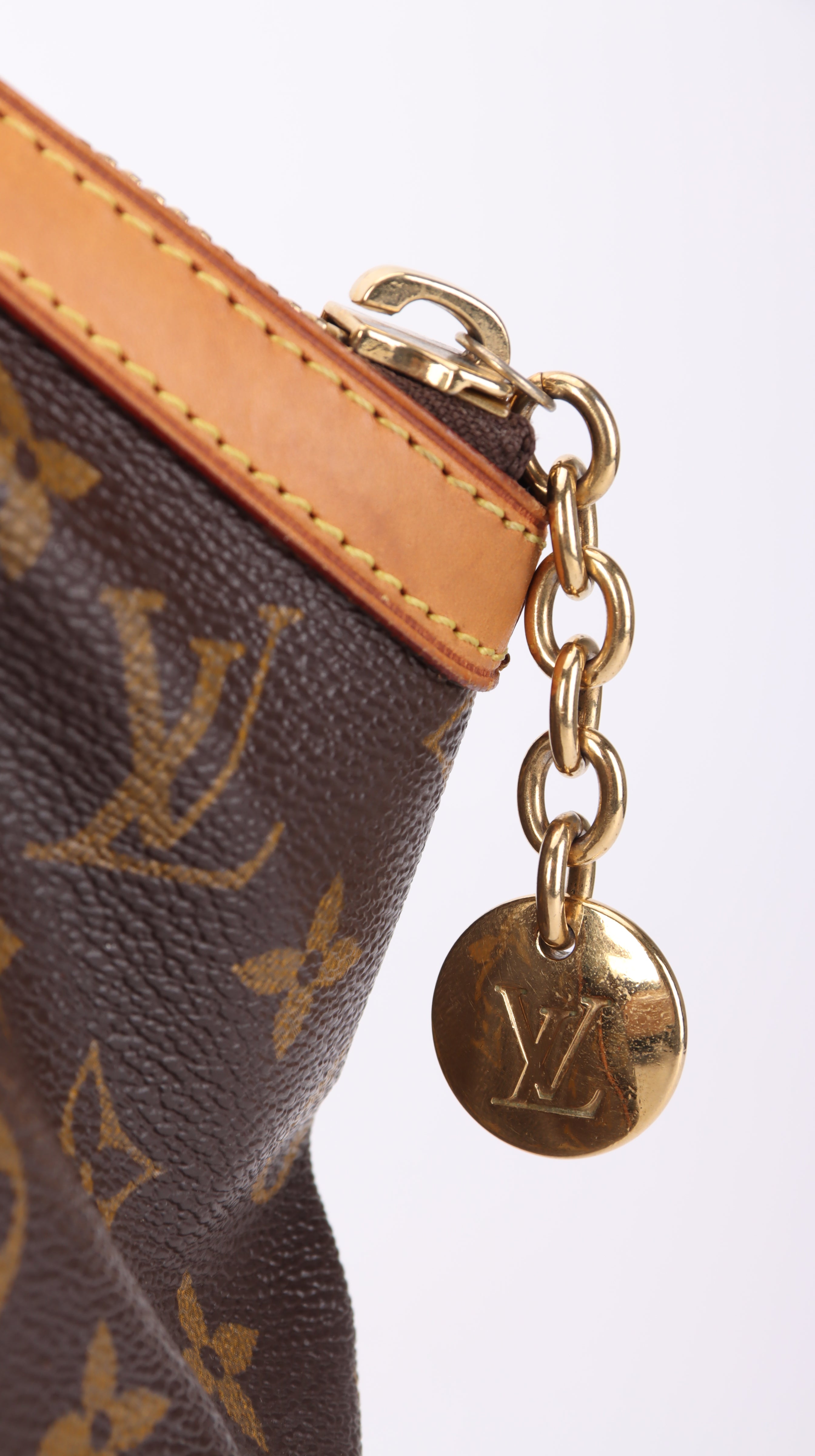 Louis Vuitton Shoulder Bag - Brown