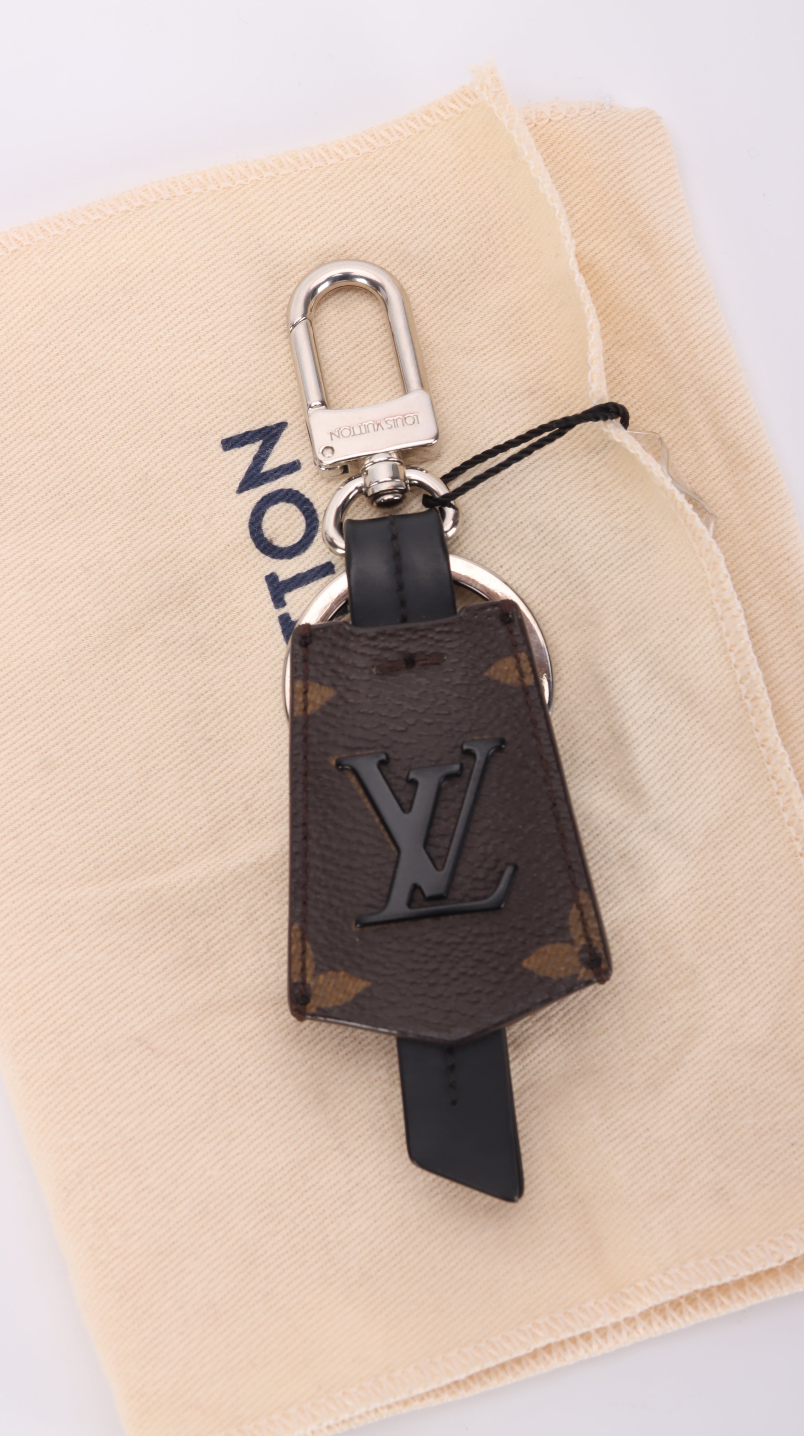 Louis Vuitton Key Ring - Black