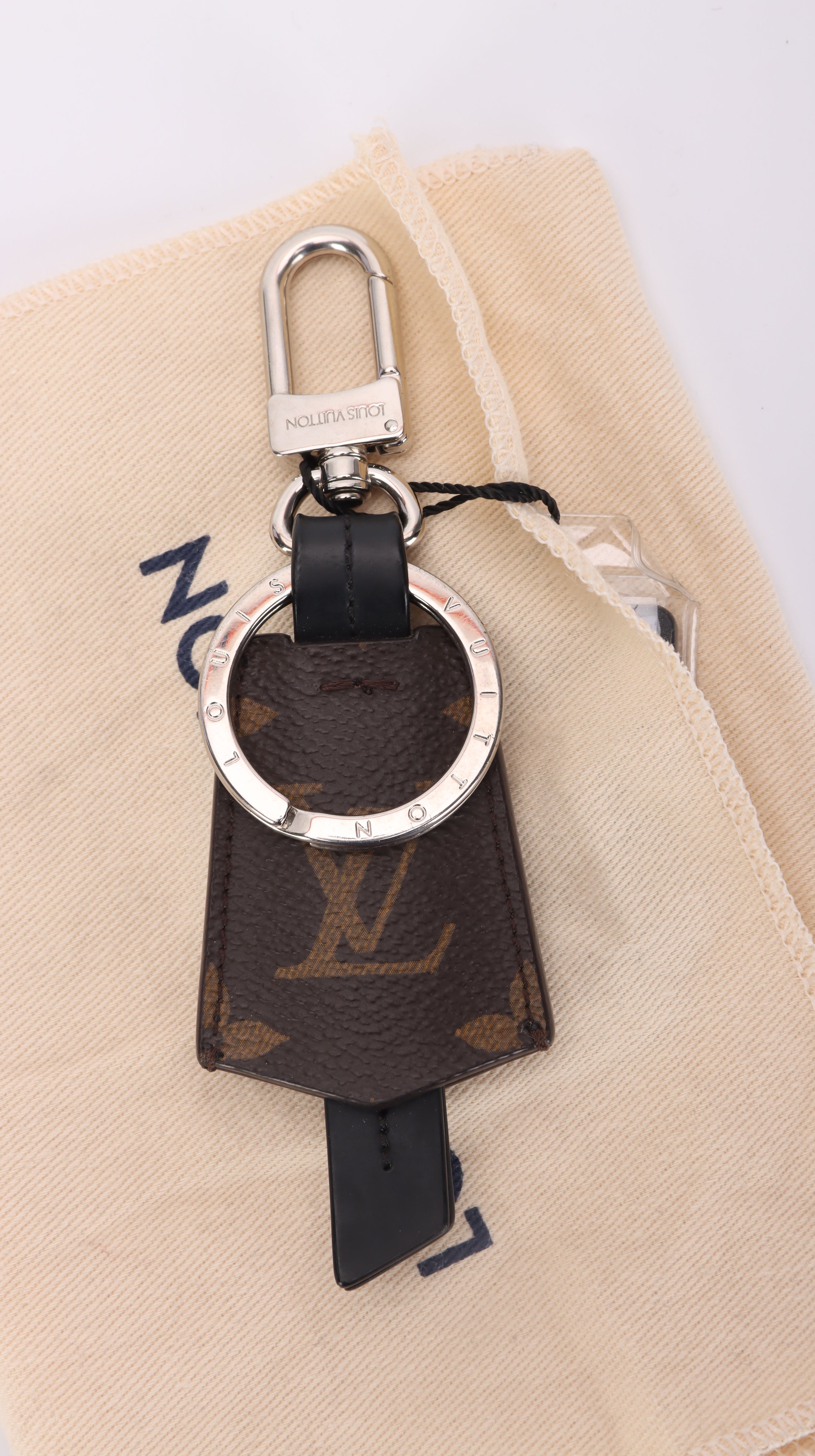 Louis Vuitton Key Ring - Black