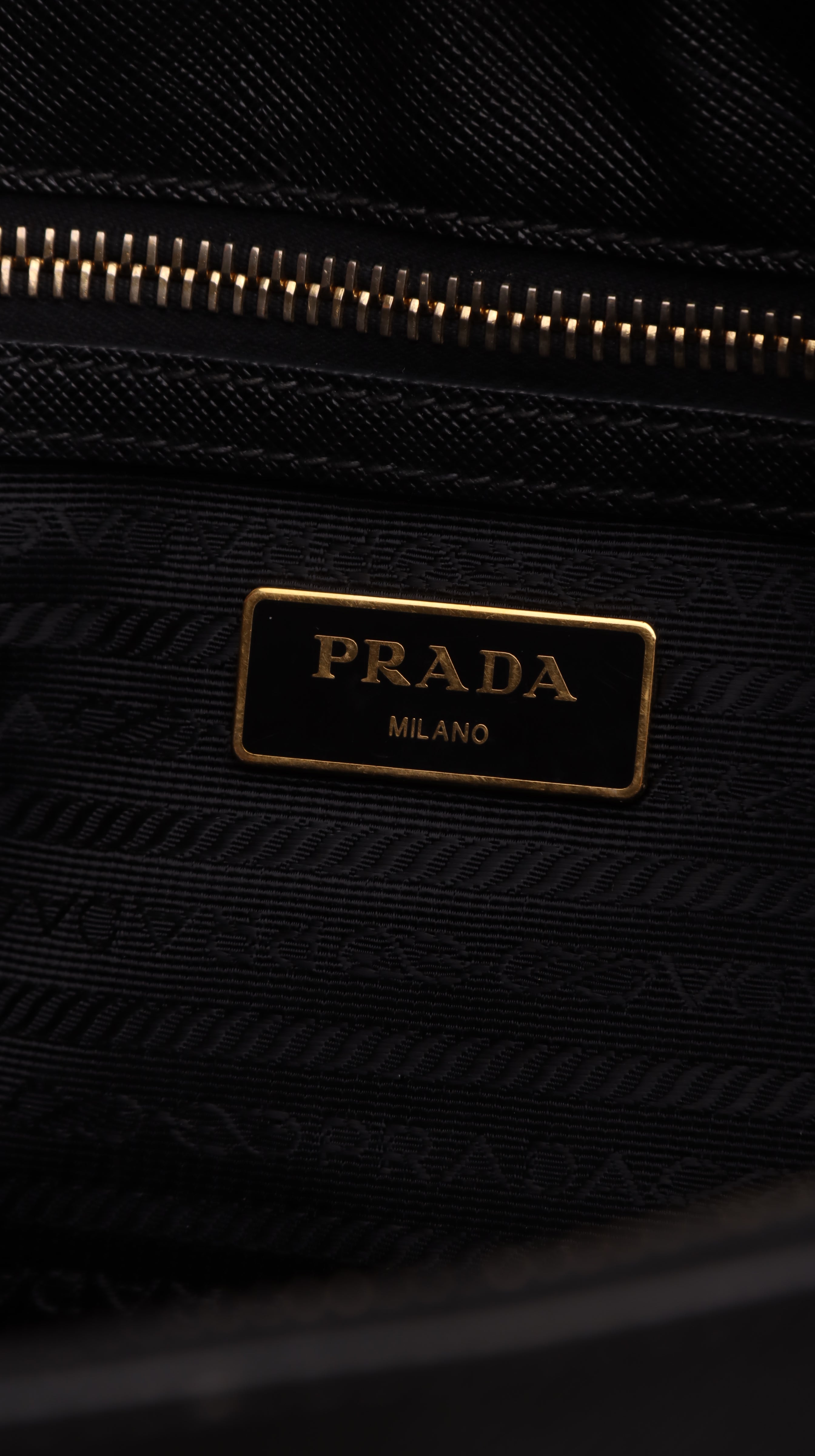 Prada Galleria Saffiano Shoulder Bag - Black