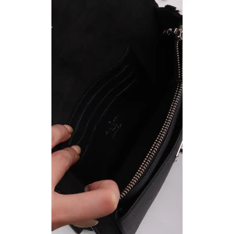 Louis Vuitton (LV) Lockme