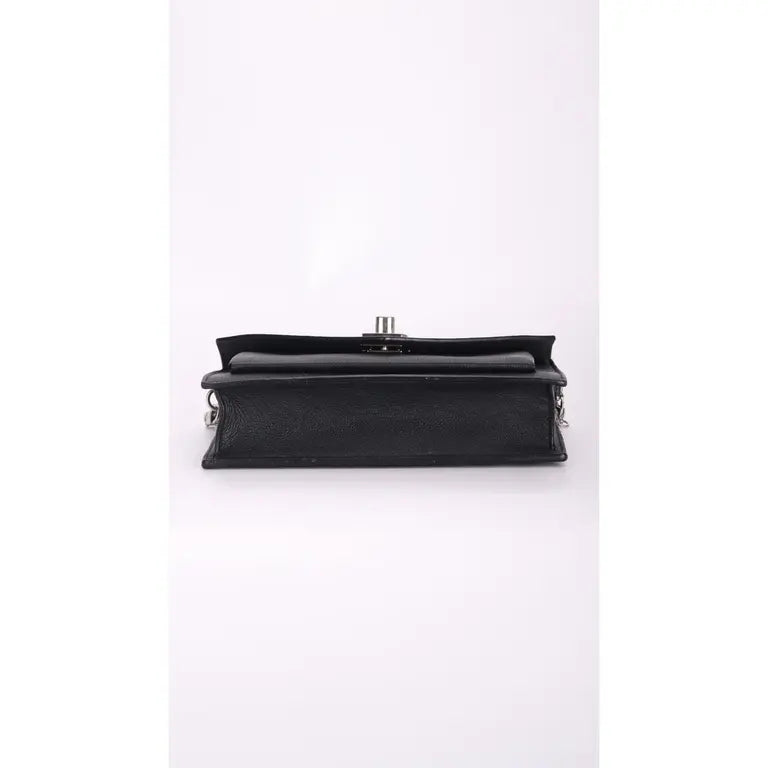 Louis Vuitton (LV) Lockme