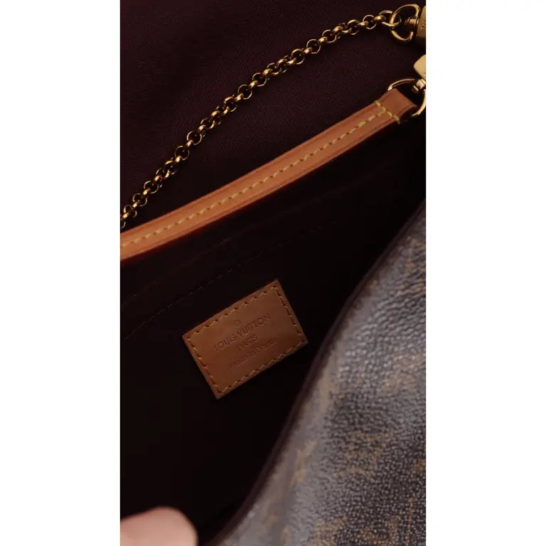 ouis Vuitton (LV) Favorite