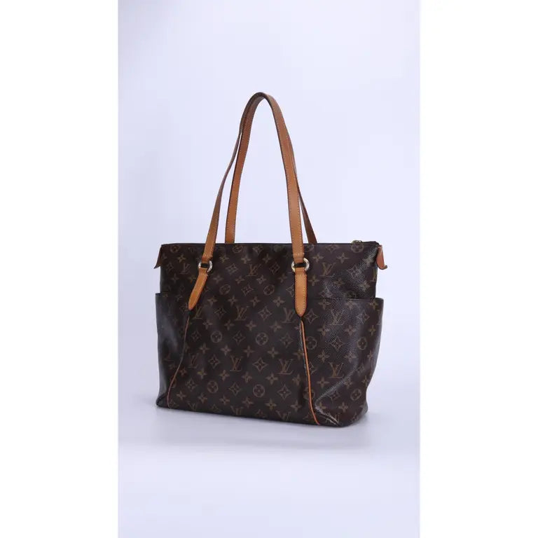 Louis Vuitton (LV) Totally