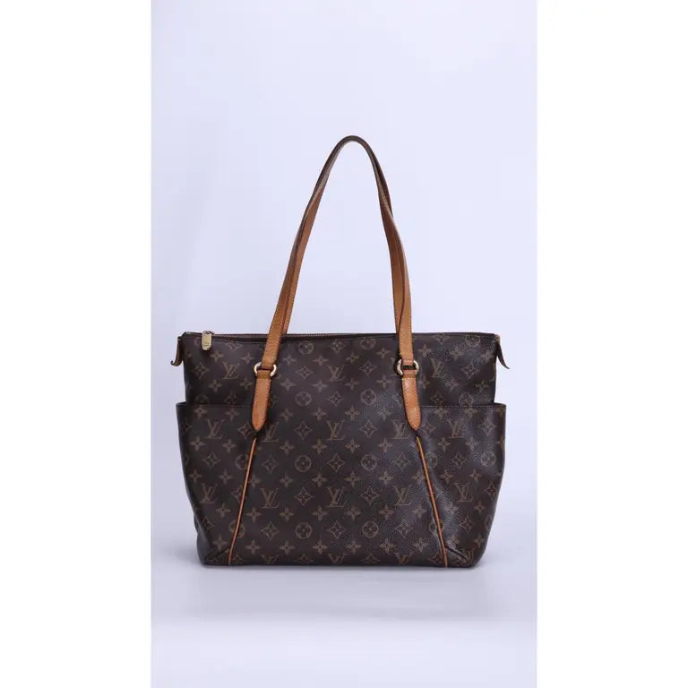 Louis Vuitton (LV) Totally
